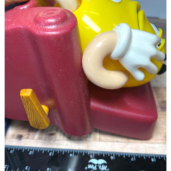 M&Ms Yellow Character Candy Dispenser Recliner Chair Design - Picture 9 of 9